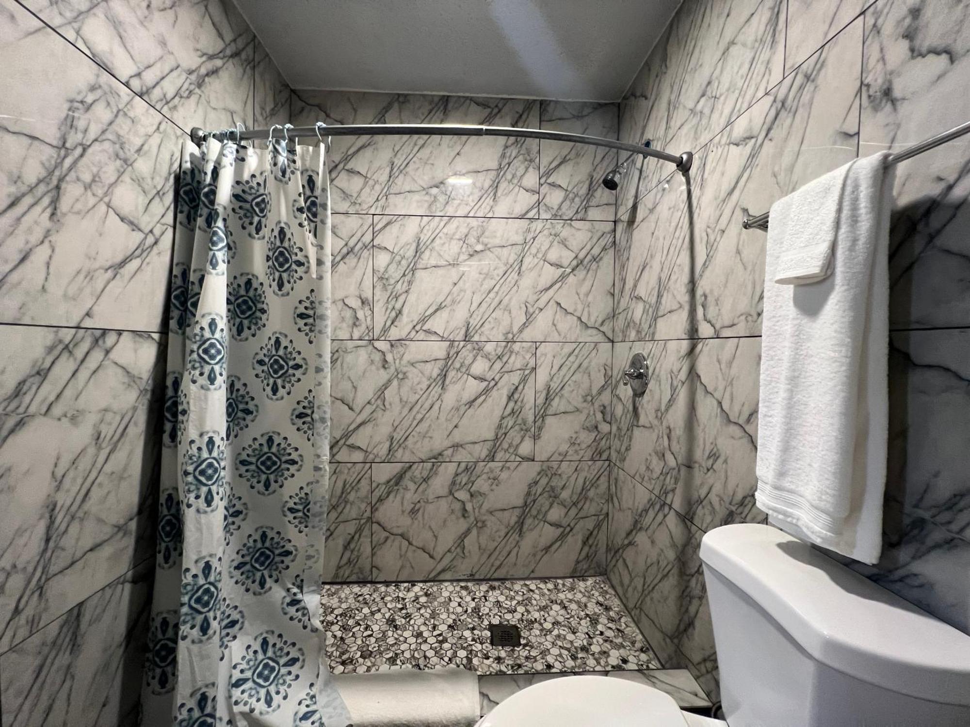 Beverly Motel Mobile Bagian luar foto